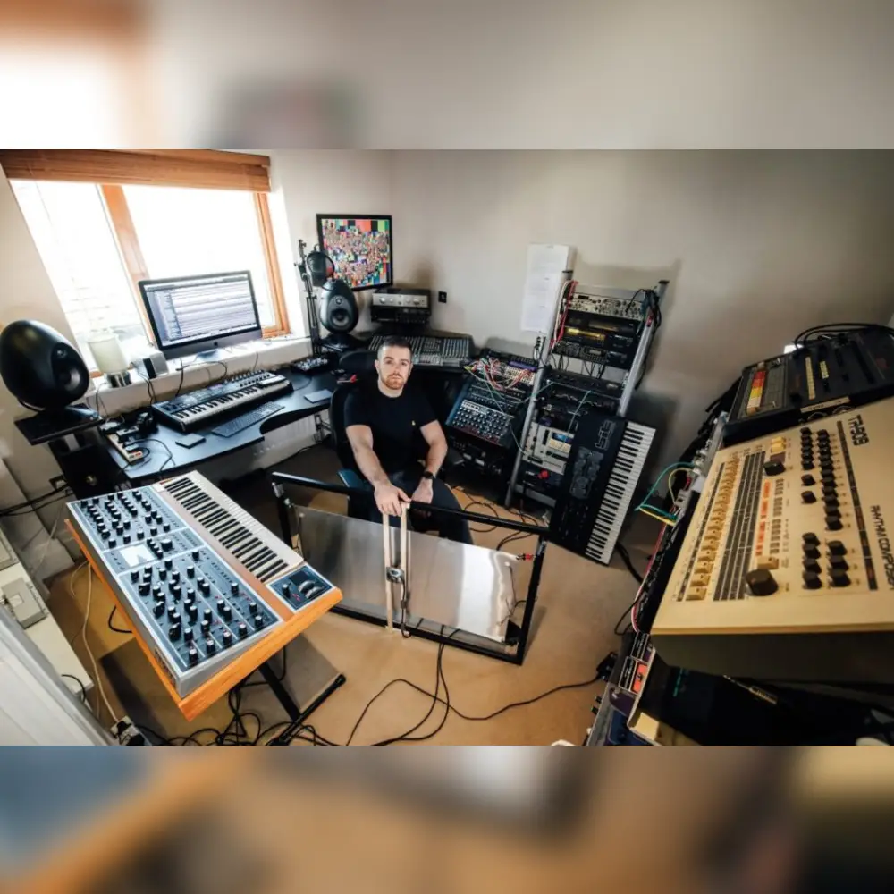 Noodlebar with Suzan Peeters, Space Dimension Controller, Jena Jang, Nietzovierkant & more